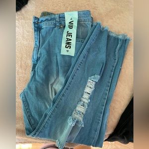Plus size ripped skinny jeans